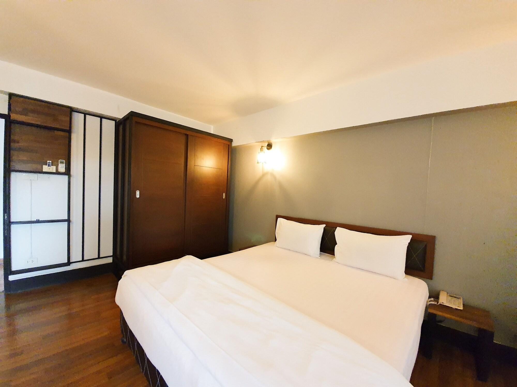 The Canal Hotel Бангкок Екстер'єр фото