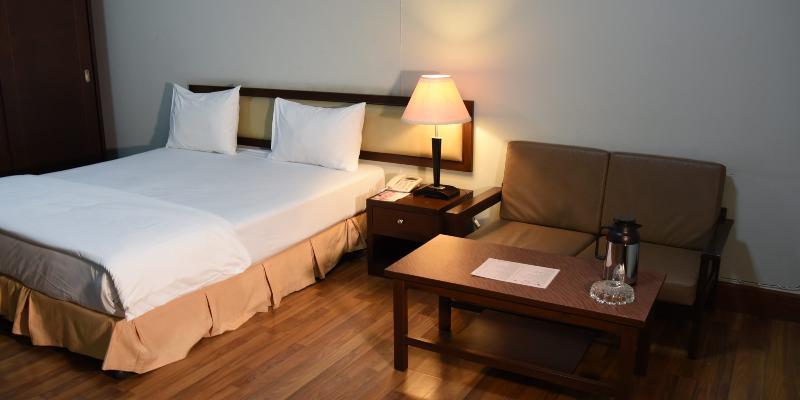The Canal Hotel Бангкок Екстер'єр фото