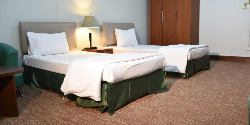 The Canal Hotel Бангкок Екстер'єр фото